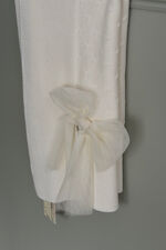 Condor ivory knitted tulle bow blanket
