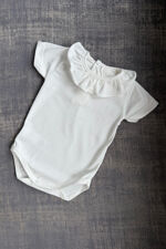 Calamaro cream short sleeve frill collar vest