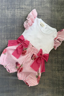 Meia Pata girls pomegranate short set