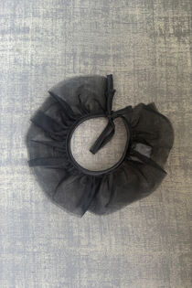 Calamaro black tulle collar