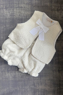 Puro Mimo Thea boucle short and gilet set