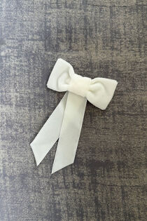 Condor cream coquette velvet hair bow
