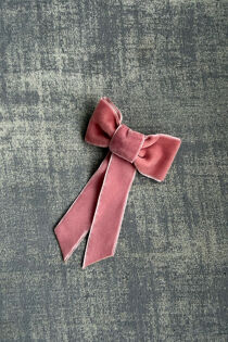 Condor dusky pink coquette velvet hair bow