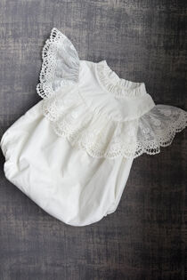 Phi romper with lace 