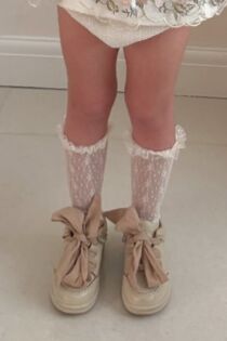 Condor cream lace knee high socks