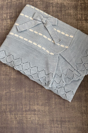 Juliana dusky blue and cream blanket