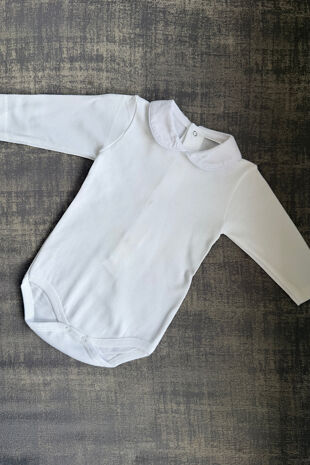 White peter pan collar long sleeved vest