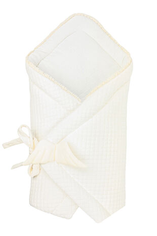 Jamiks cream quilted angel wing nest