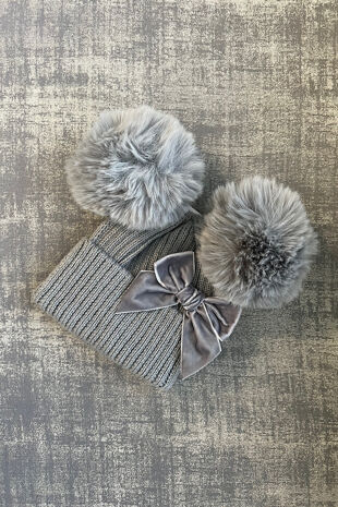 Grey faux fur pom pom hat