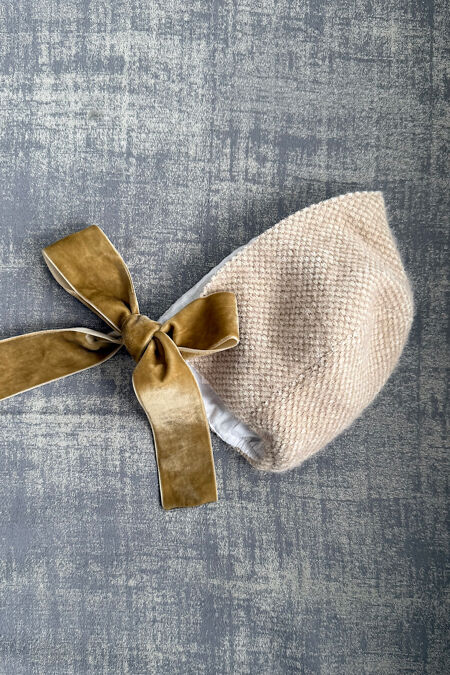 Phi beige bonnet