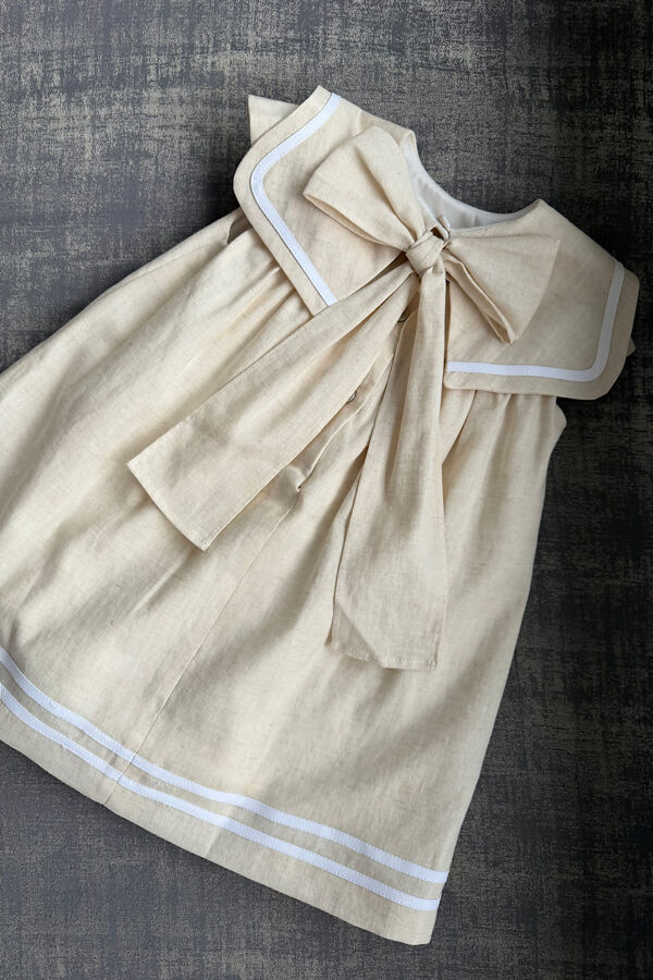 Be chic beige linen dress