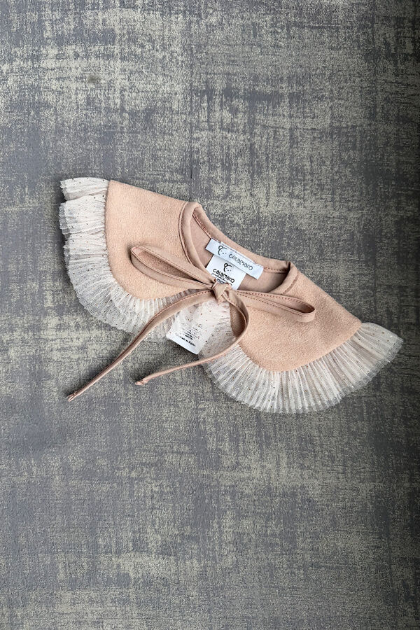 Calamaro tulle trim collar