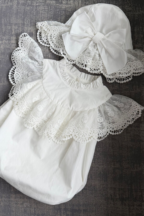 Phi romper with lace 